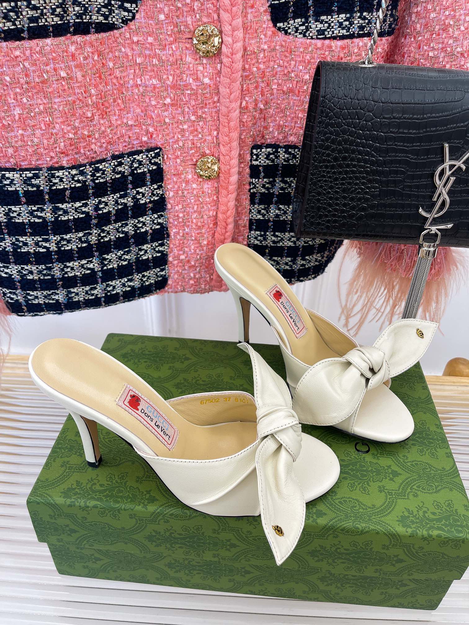 G*u*i slides-8.5cm