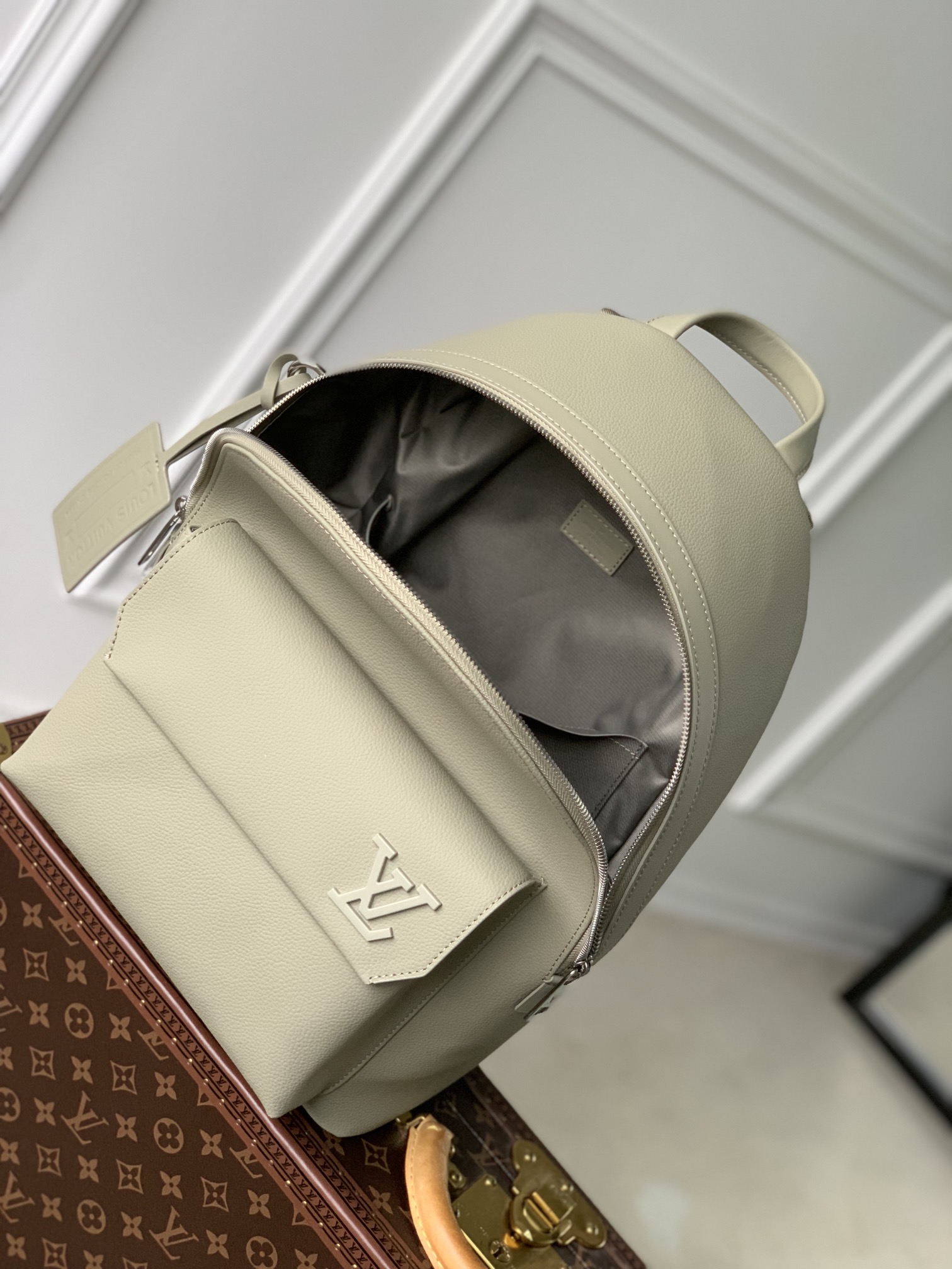 l0*is V*t0n aerogram backpack m22503-43*30*14cm