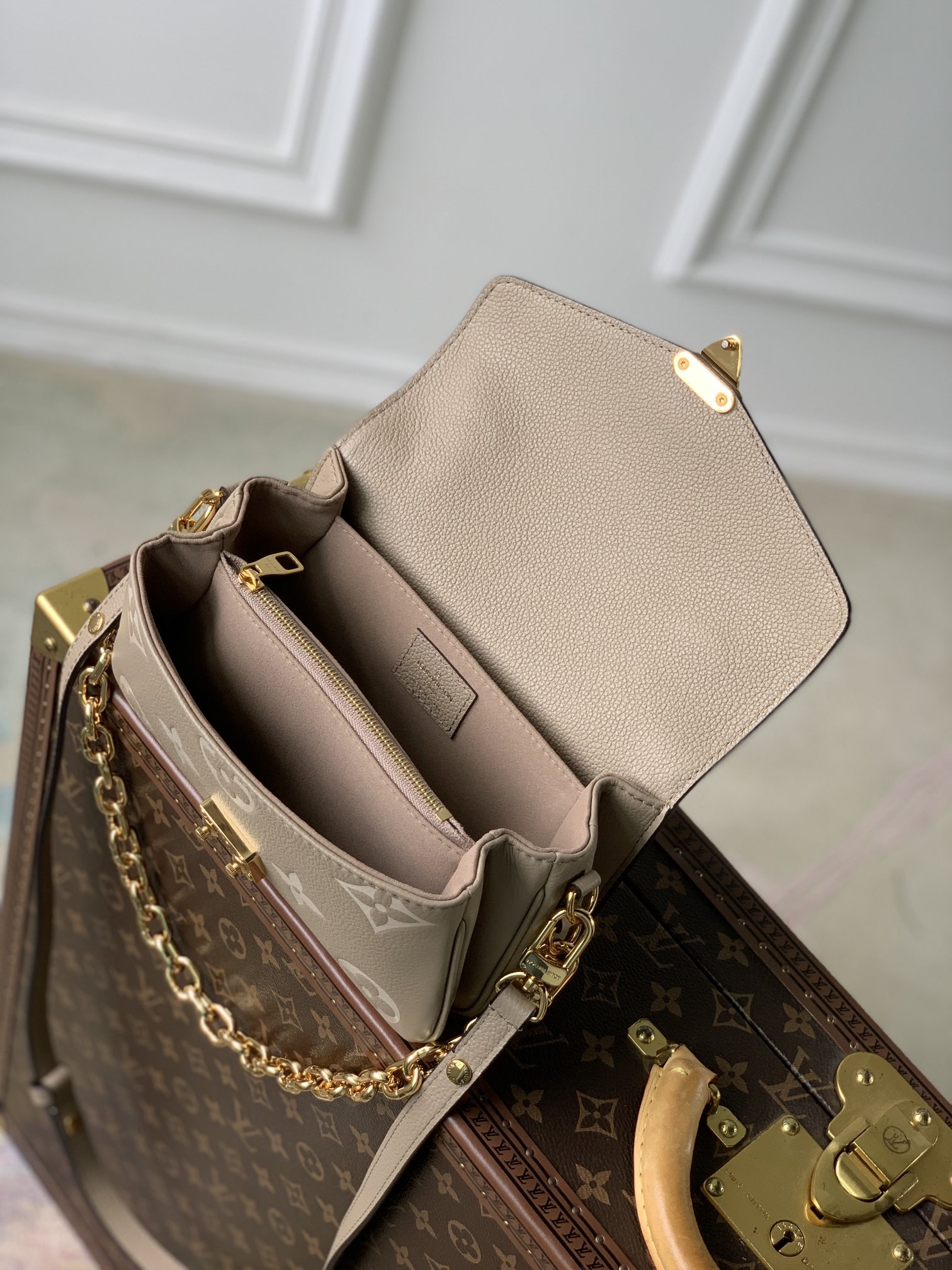 l0*is V*t0n pochette metis east west handbags- 21.5 x 13.5 x 6cm