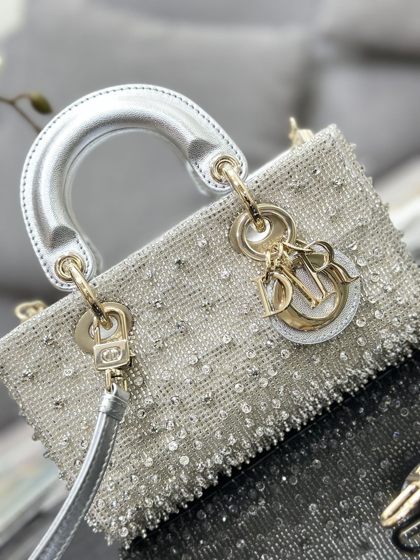 lady D*or handle bag-16 x 9 x 5cm
