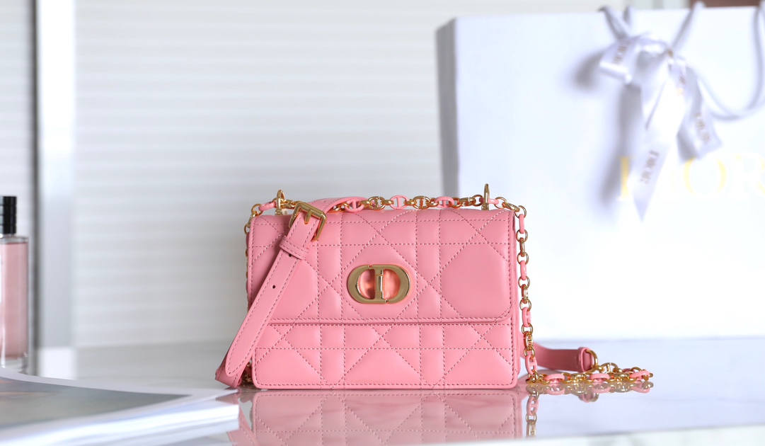 D*or caro bag- 19 x 13 x 5.5cm