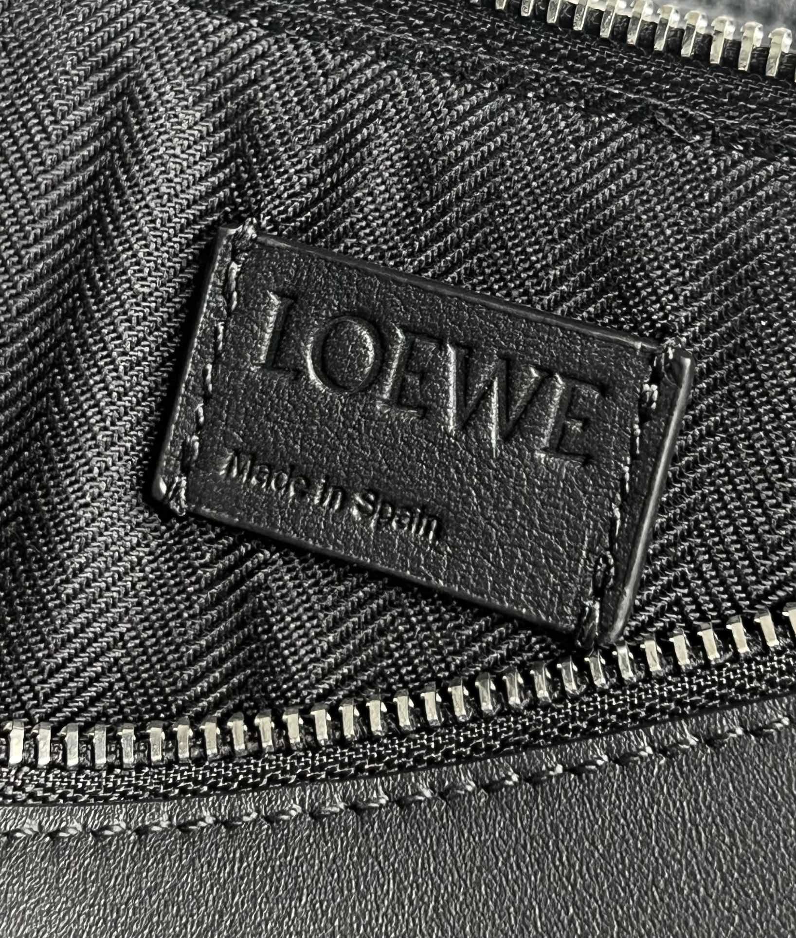 L0ew* hammock hobo bag-28*17*9.5cm