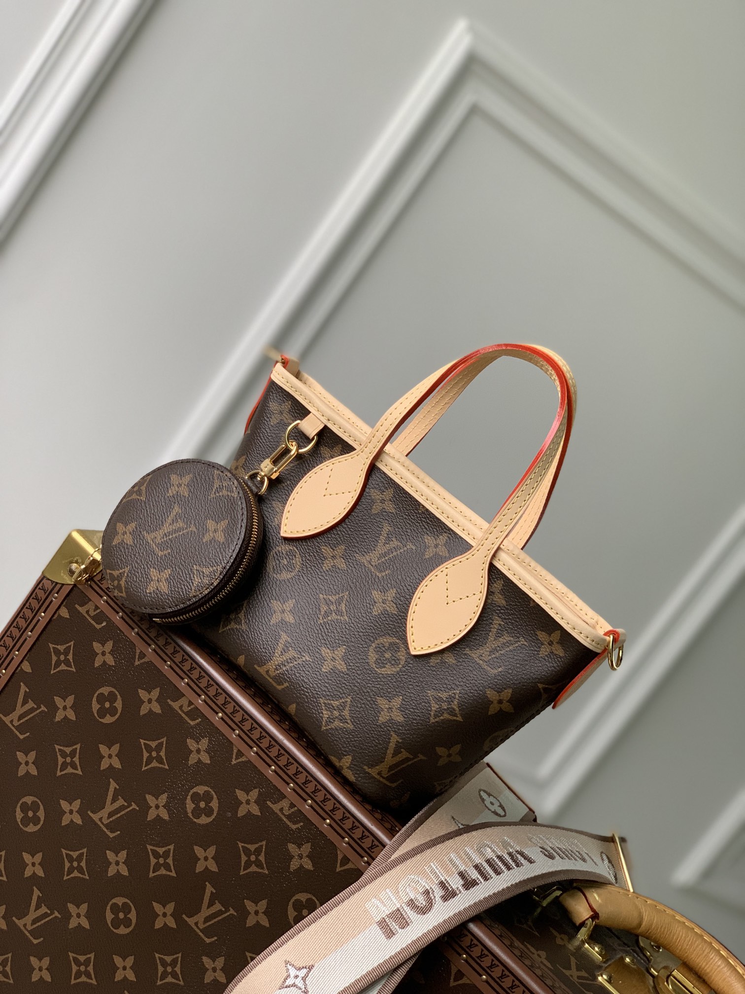l0*is V*t0n neverfull bb-24*14*9cm