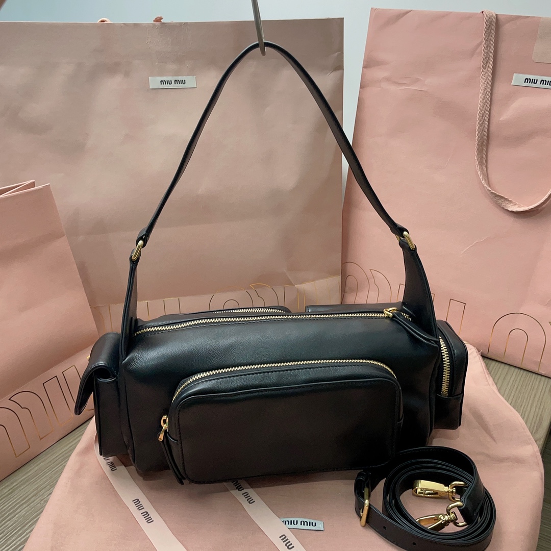 M*um*u bag-27 x12 x9cm