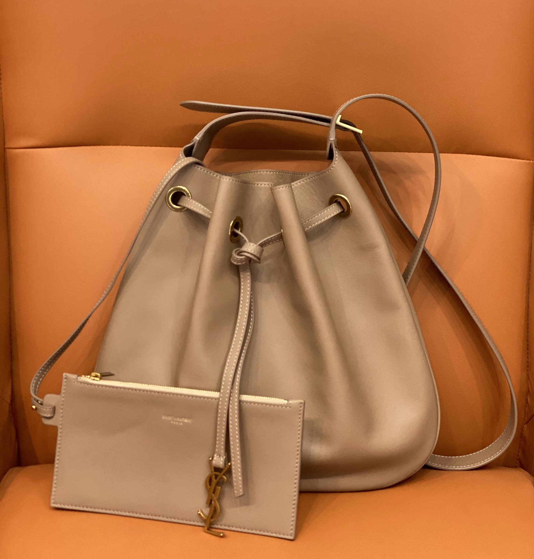 Y*L hobo bag-33×28×2.5cm
