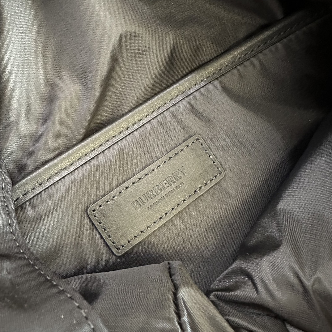 B**rry backpack-30 x 17 x 50cm