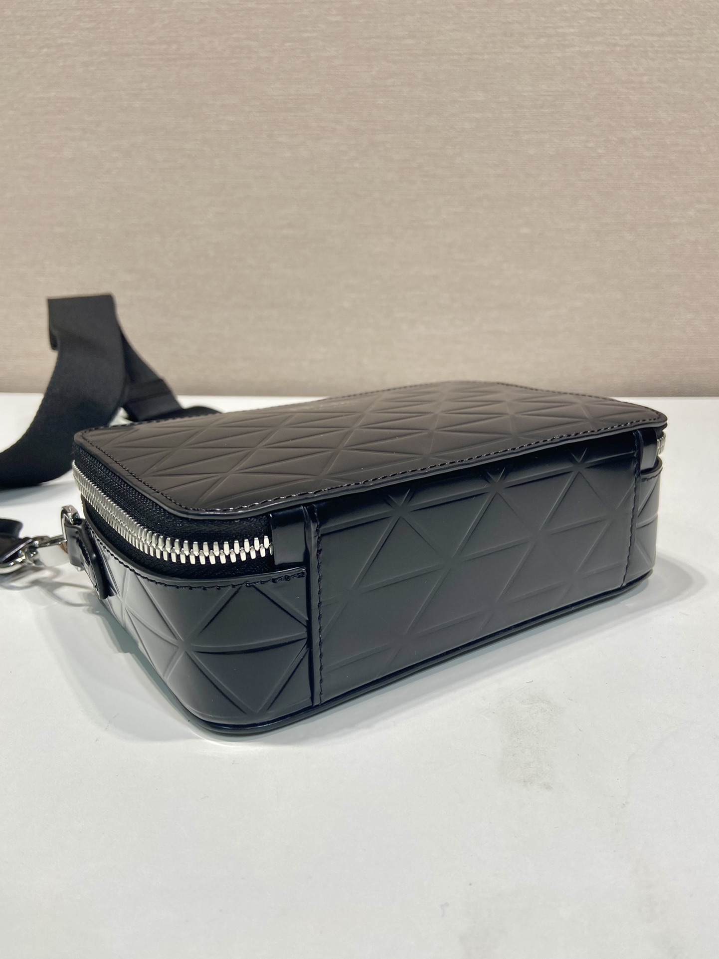 Pra*a camera bag 2vh070-19*12.5*5.5cm