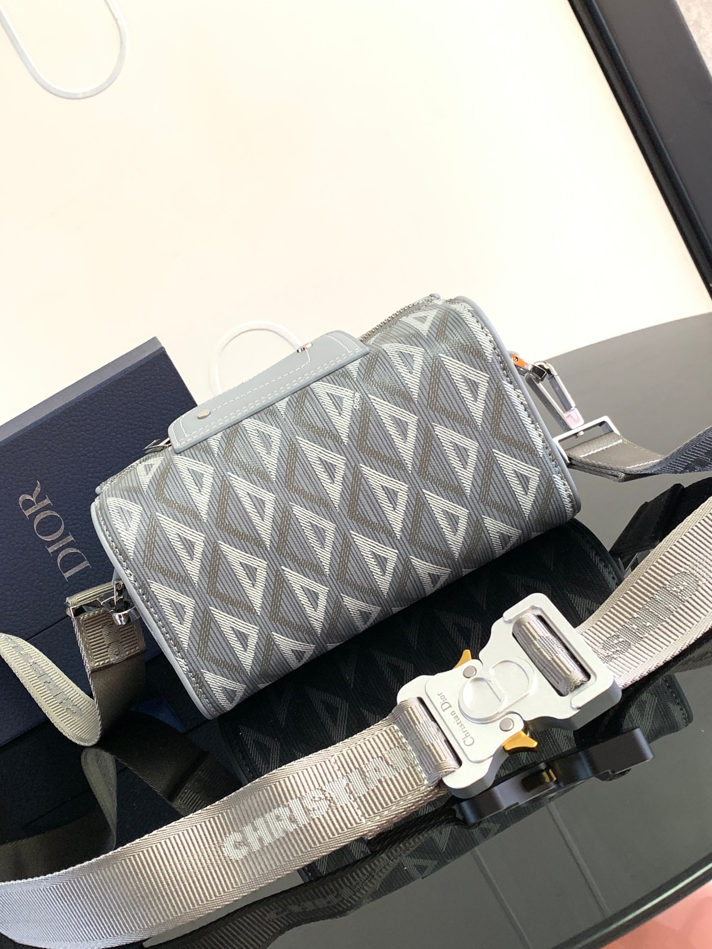 Dio Lingot 22 Bag-22 x 10.5x 12.5CM