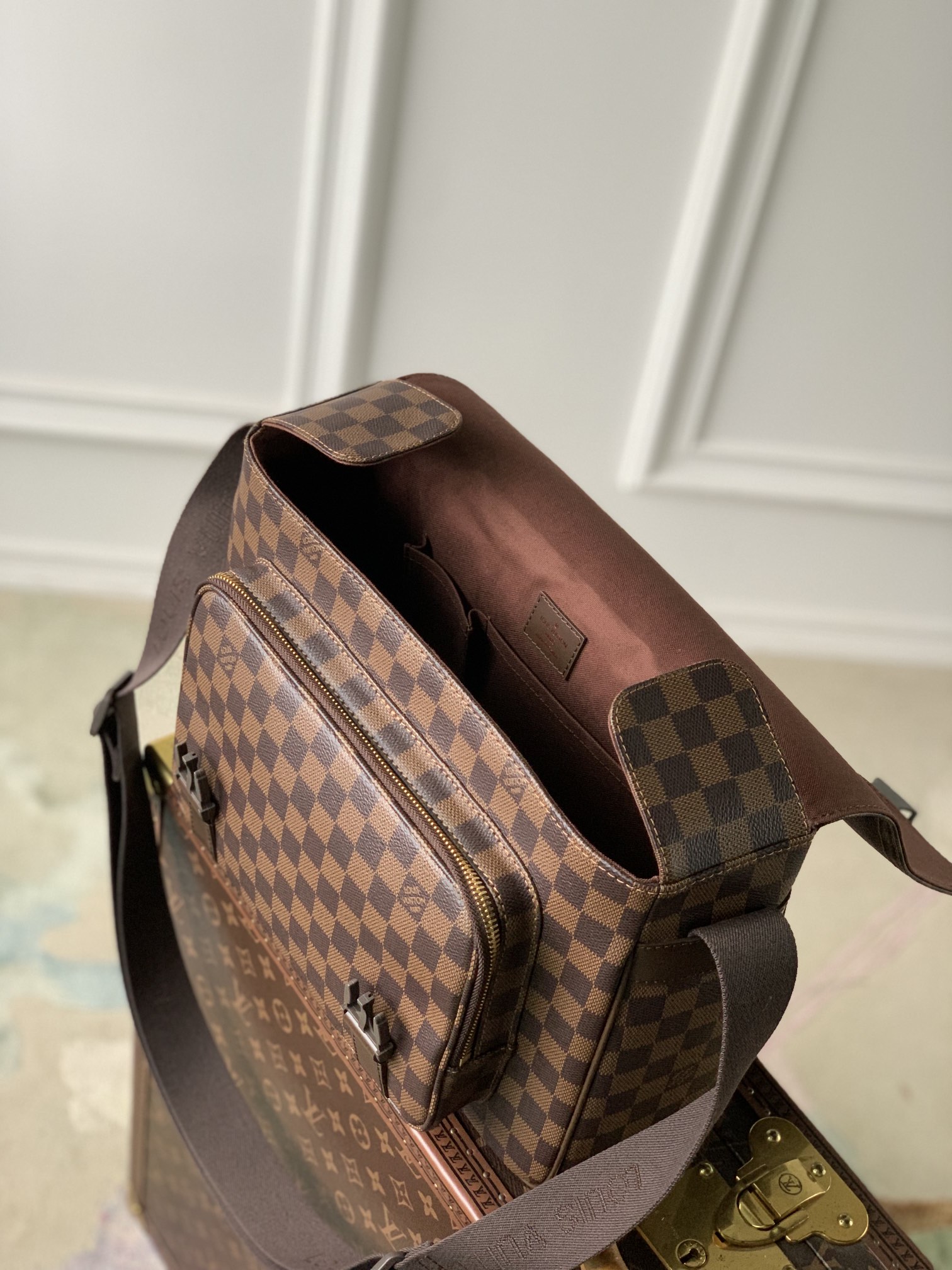 l0*is V*t0n vintage messenger bag-34×18×23cm