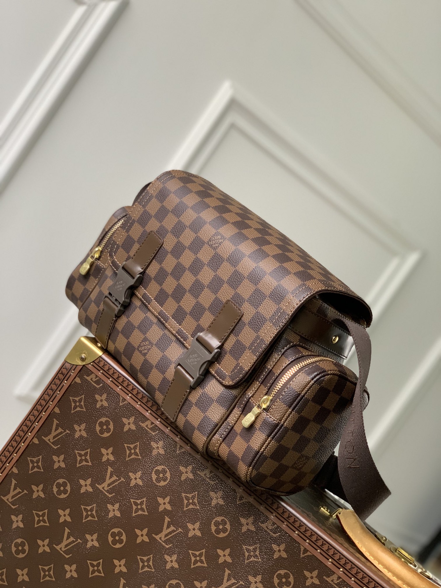 l0*is V*t0n vintage messenger bag-35×12×30cm