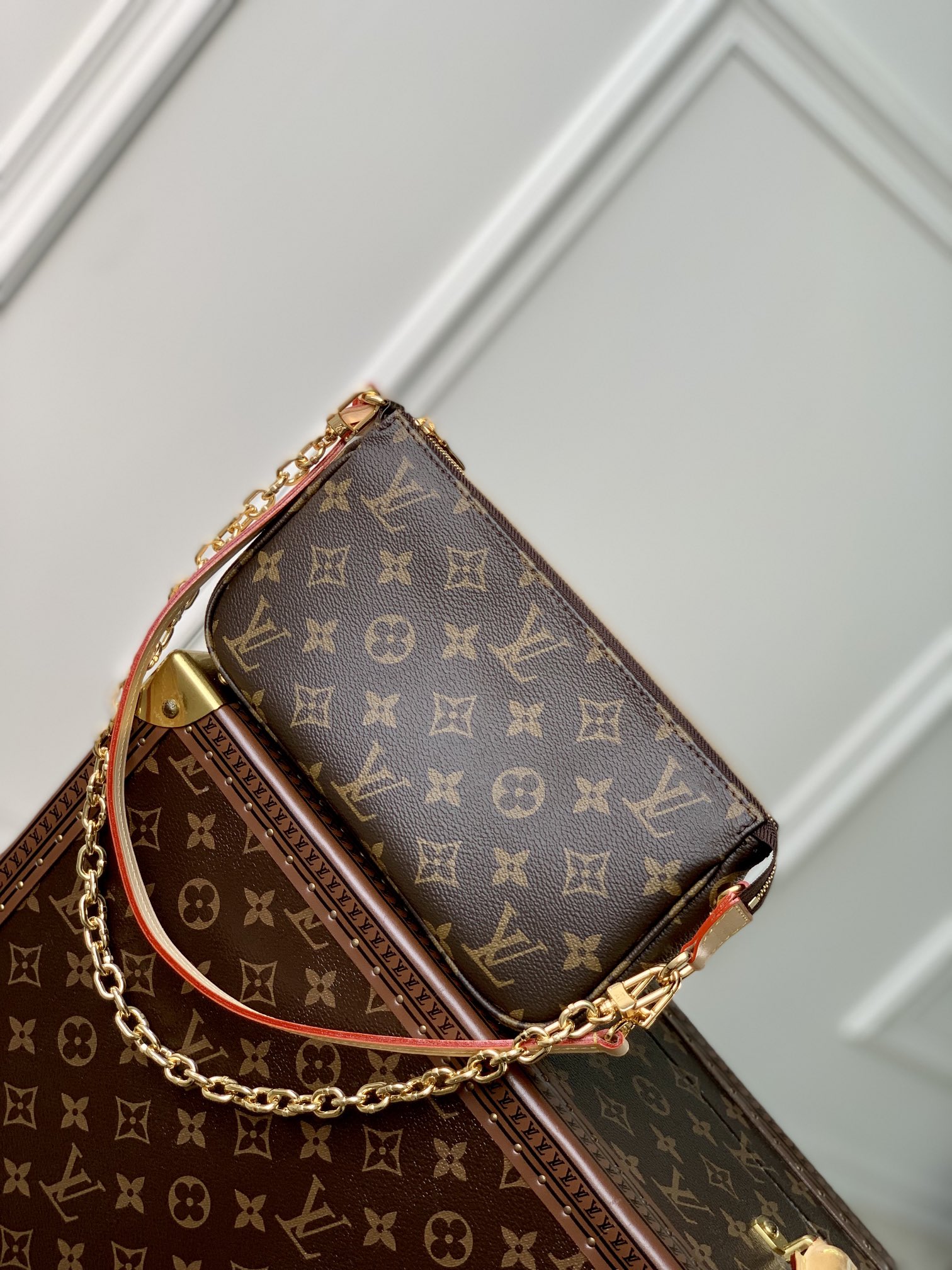 l0*is V*t0n pochette accessoire-23.5 x 13.5 x 4cm