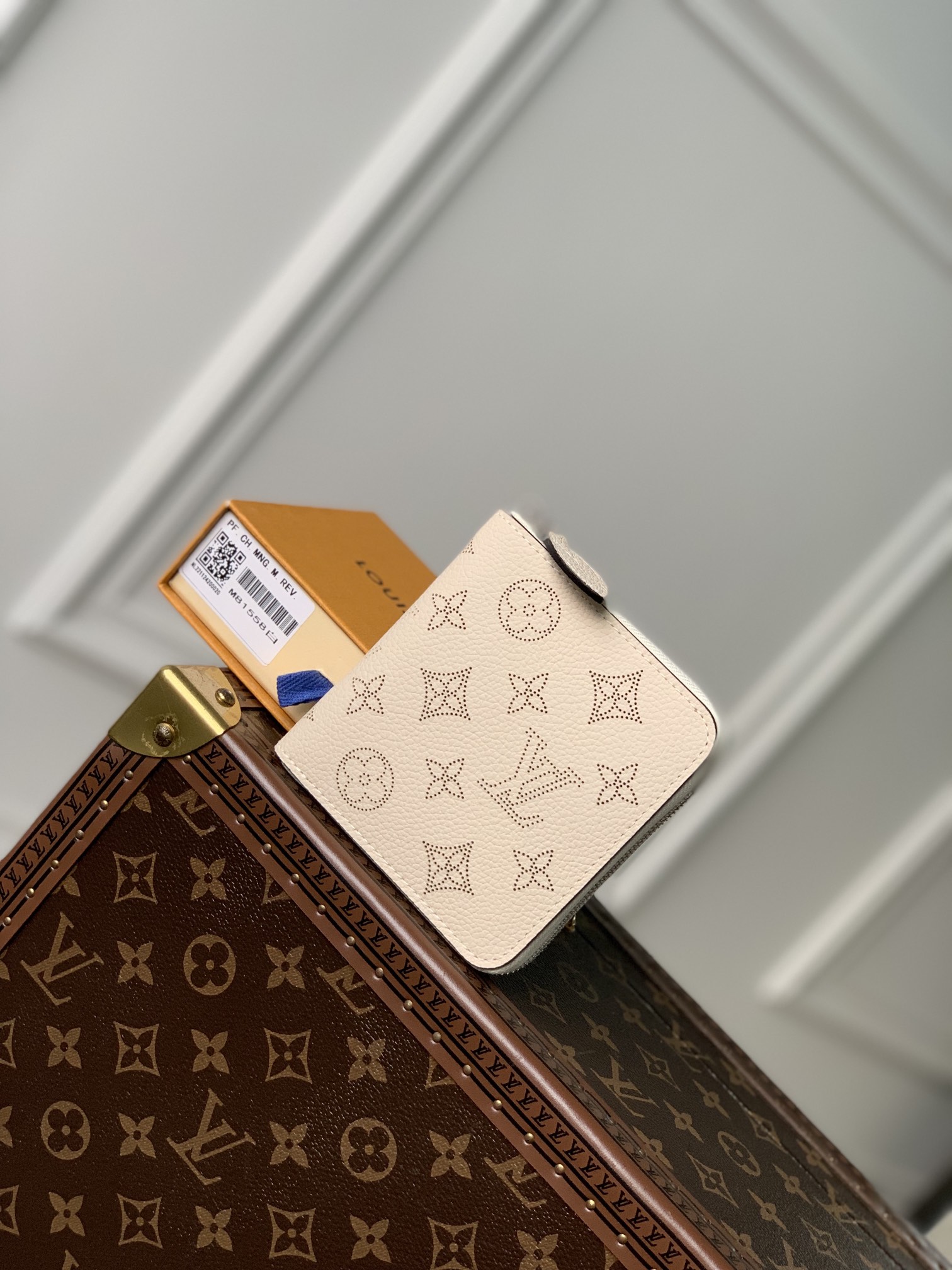 l0*is V*t0n wallet-m81558-11.5 x 10.5 x 2cm