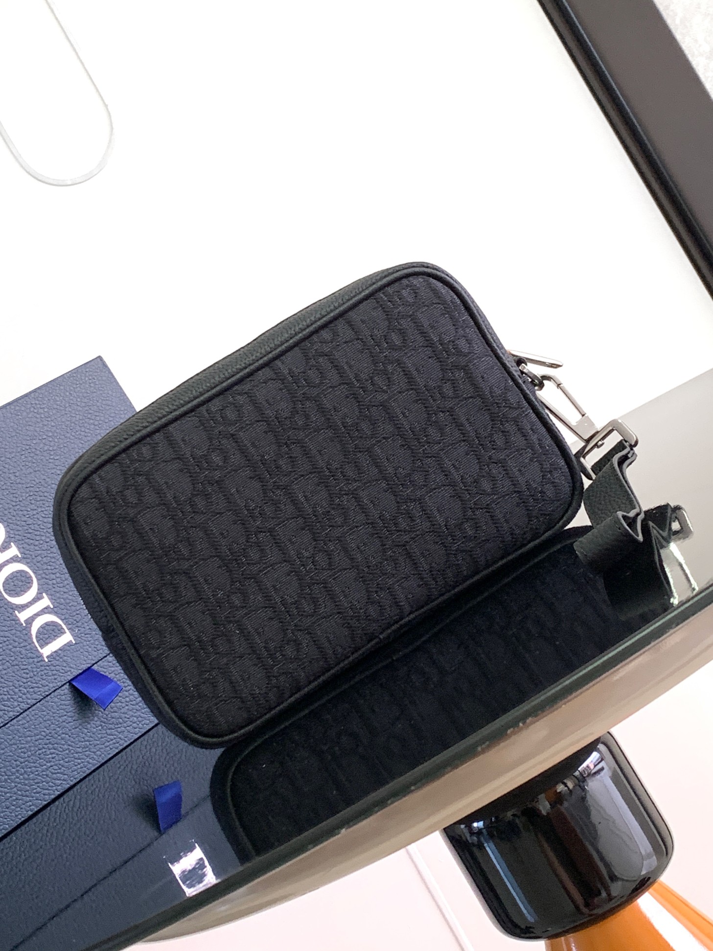 D*or pouch-24 x 15.5 x 5.5cm