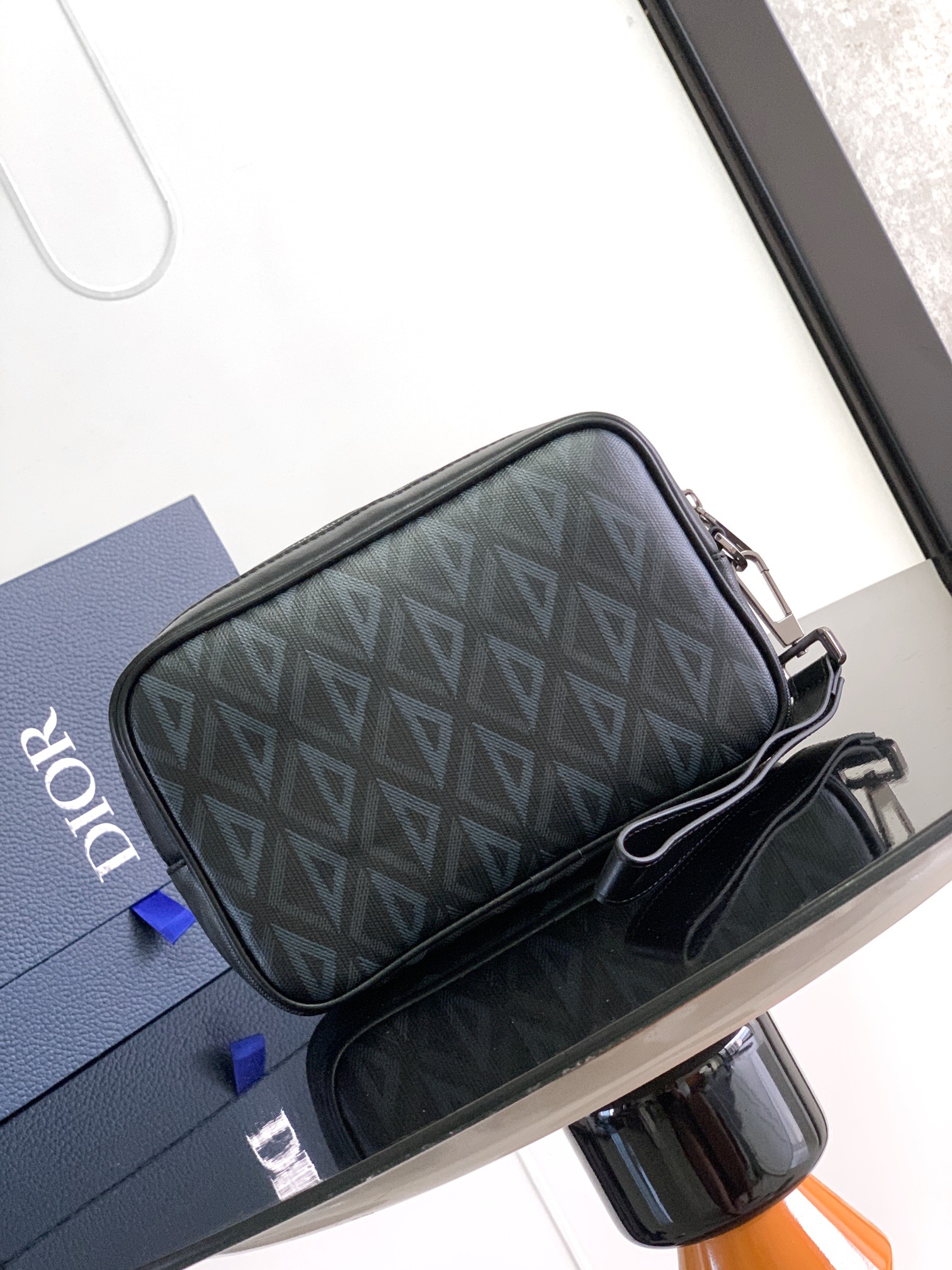 D*or pouch-24 x 15.5 x 5.5cm