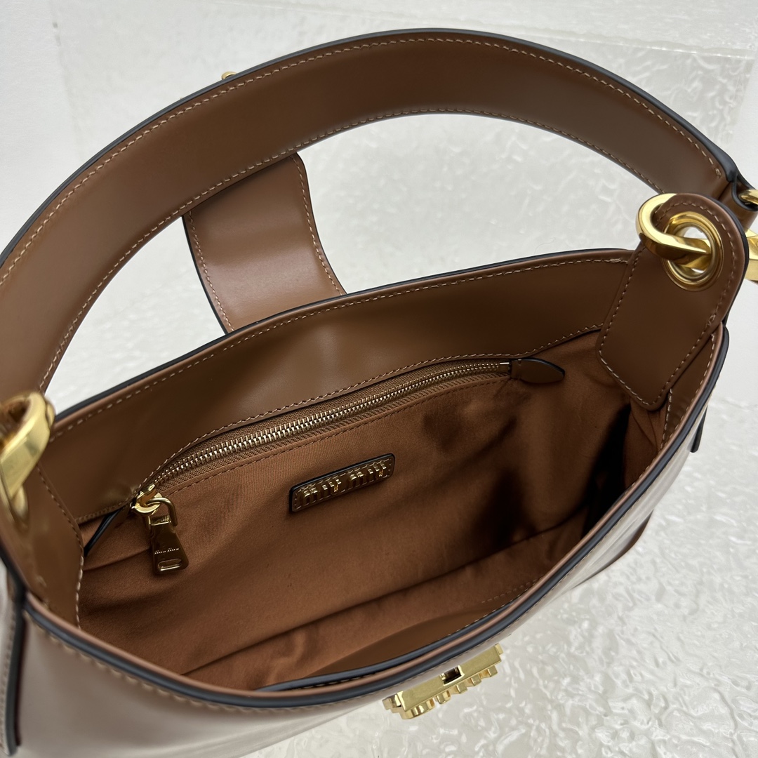 M*um*u city calf hobo bag-28*15*4cm