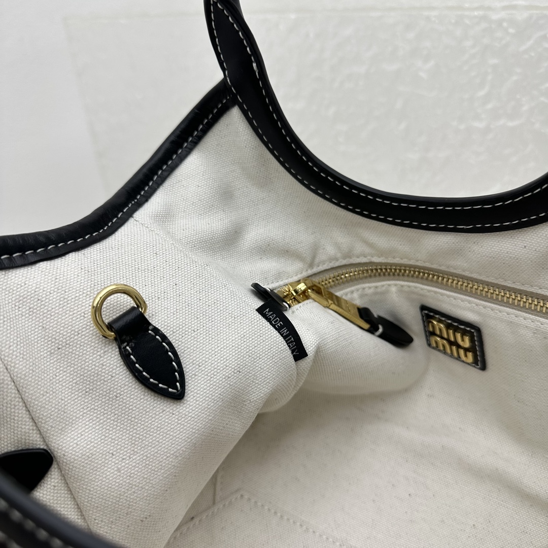 M*um*u hobo bag-22*11*14cm