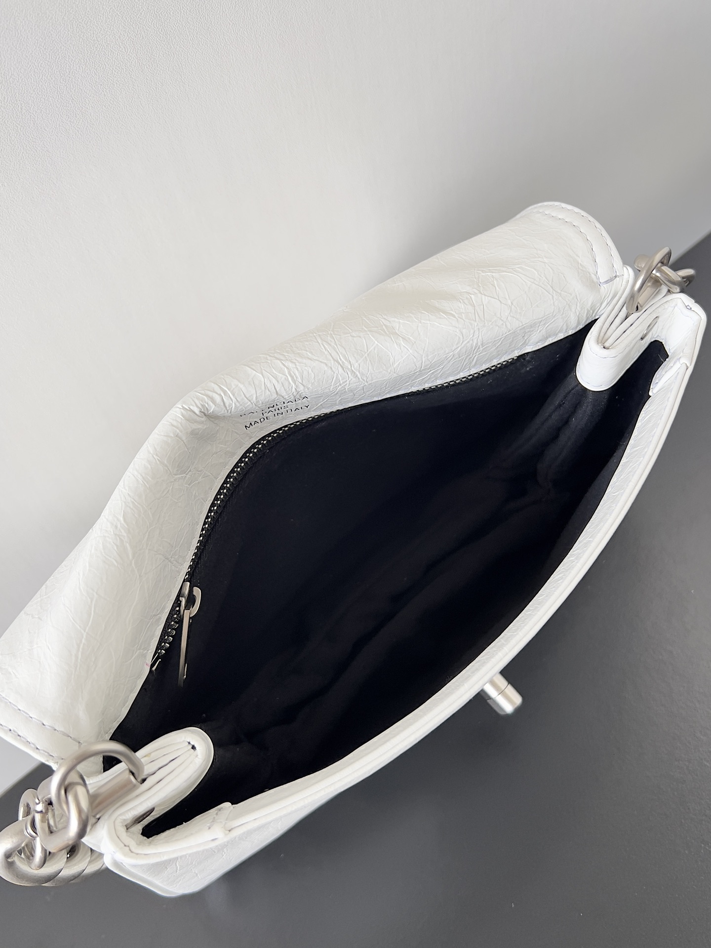 Ba*len*cia*ga bb soft bag-25.3*24.8*3cm