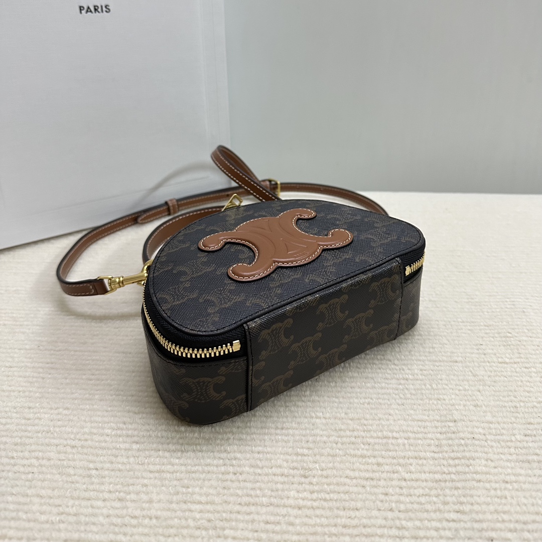 Ce**e print crescent bag-18x12.5x6cm