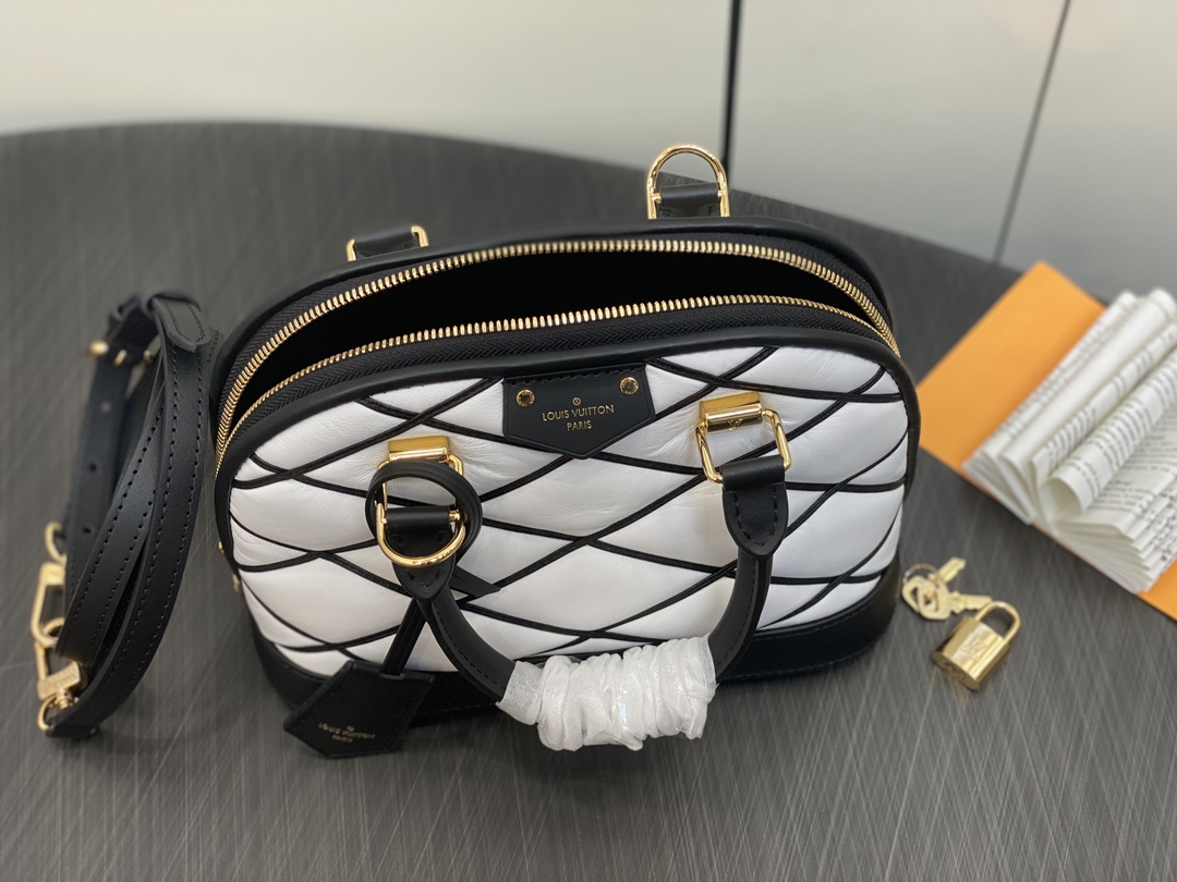 l0*is V*t0n m22878 alma bb-23.5 x 17.5 x 11.5cm