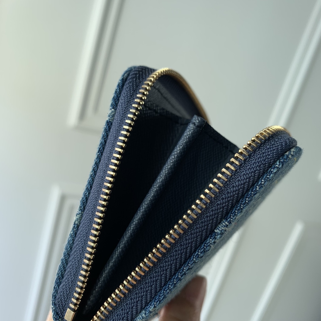 l0*is V*t0n zippy wallet m82957-11*8.5*2cm