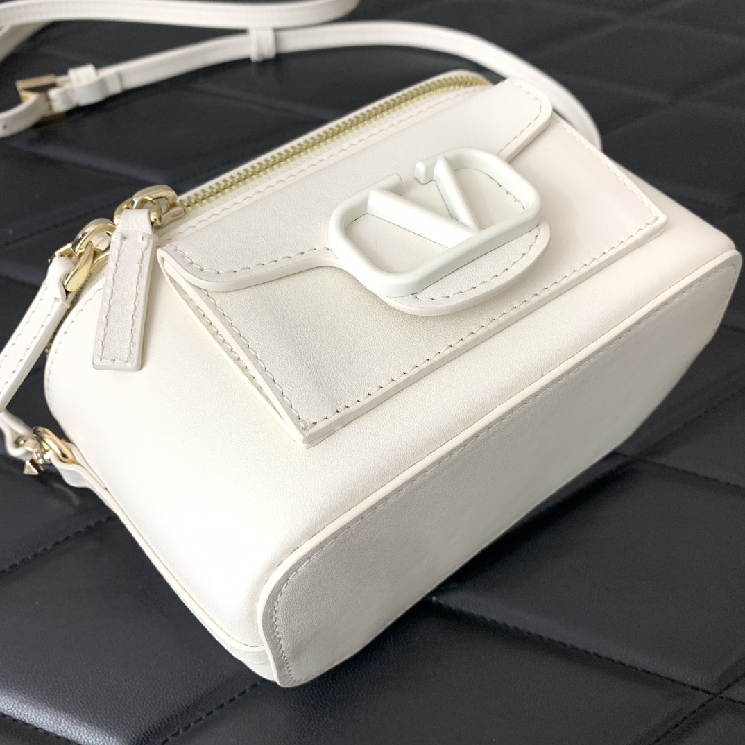 Va1e*ntin0 alentino garavani box bag-16.5*10*7.5cm