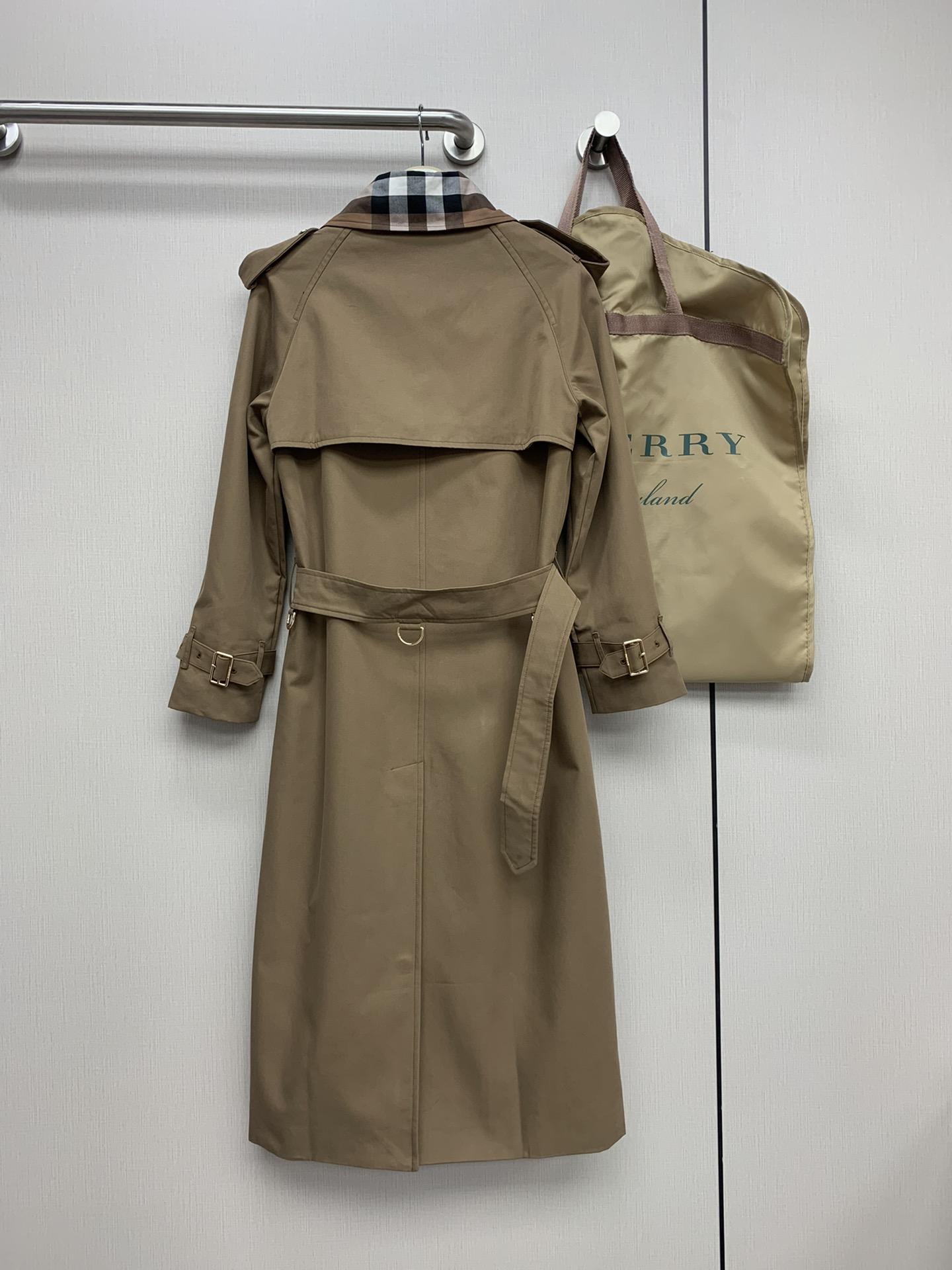 B**rry 204ss trench