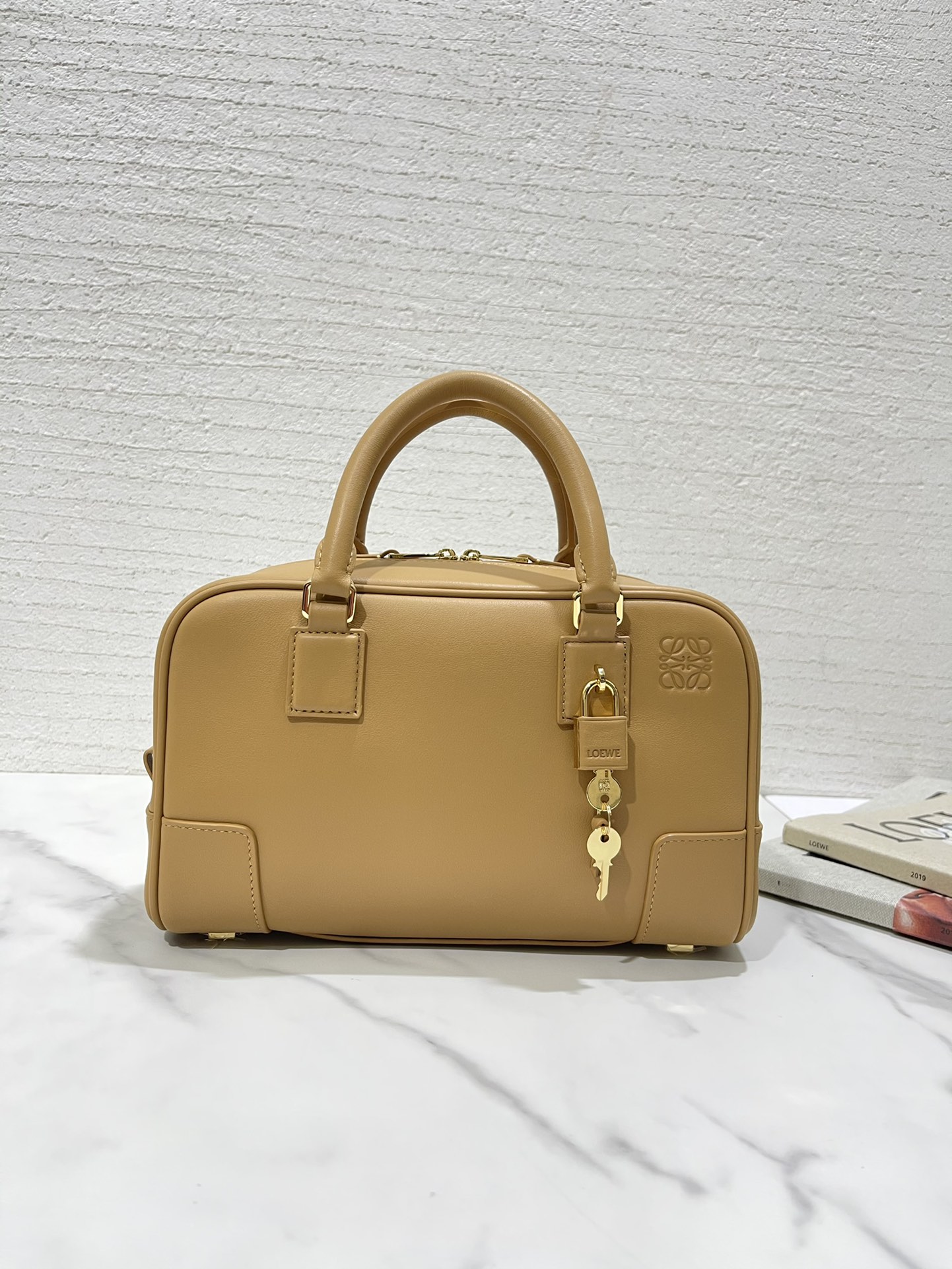 L0ew* amazon bag-23*16*10cm