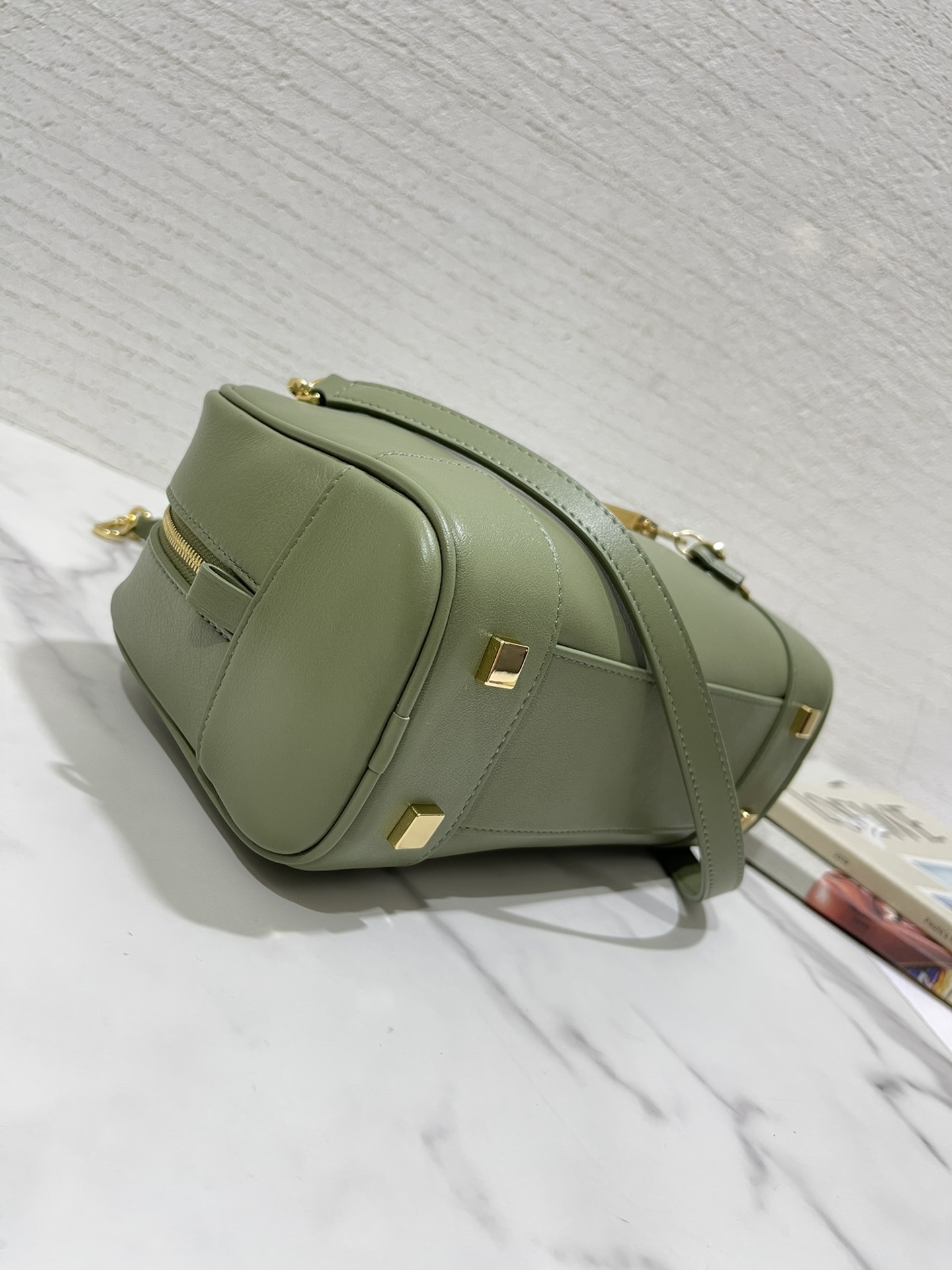 L0ew* amazon bag-23*16*10cm