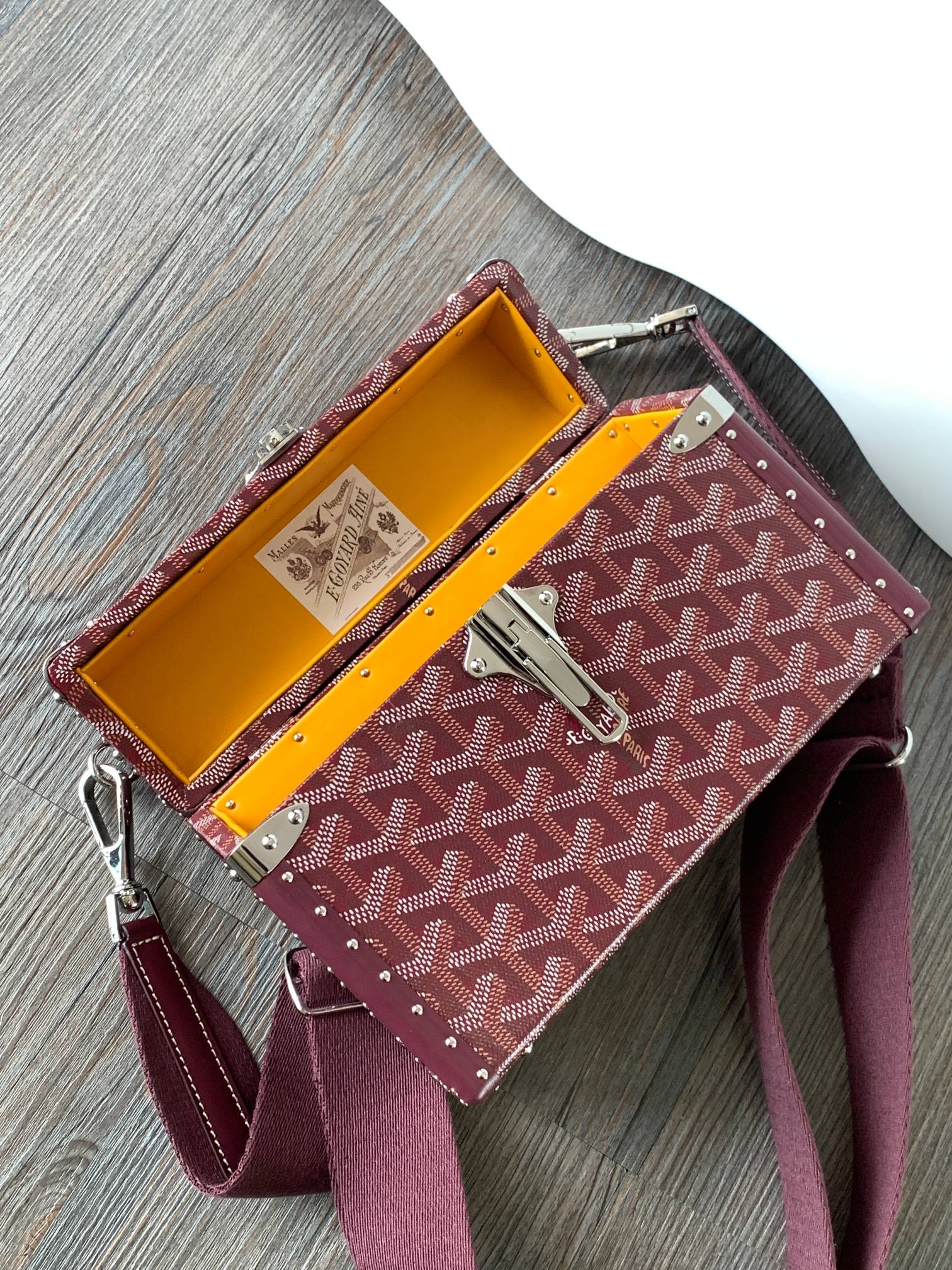 Go*ard cassette bag-21*15*6.5cm