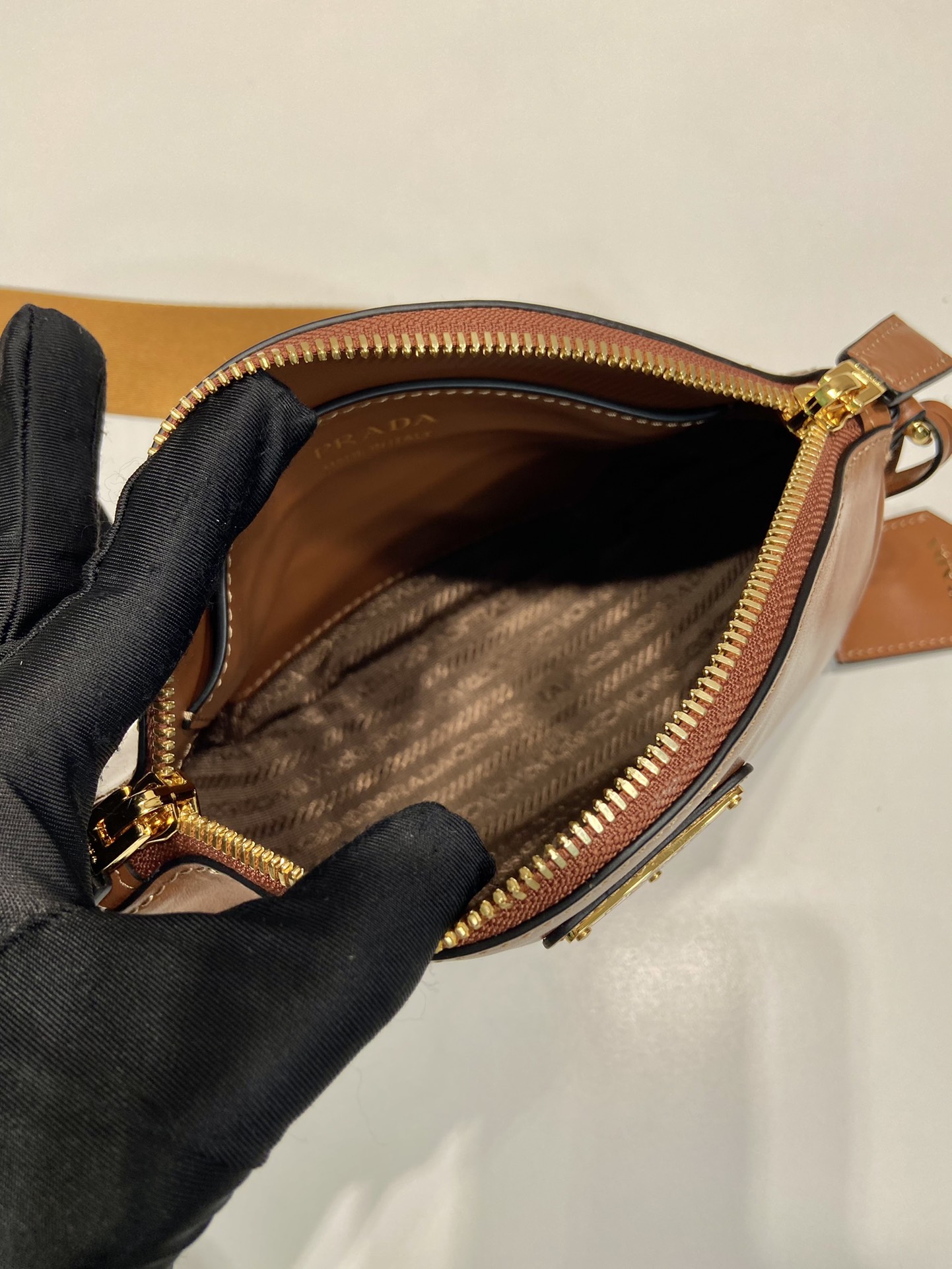 Pra*a 1bh212 crossbody bag-18*15*8cm