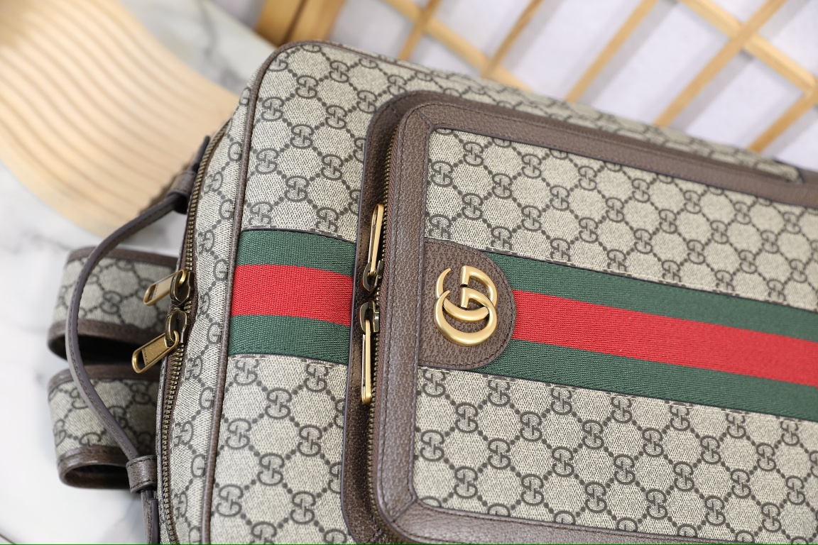 G*u*i ophidia backpack-30*40*14cm