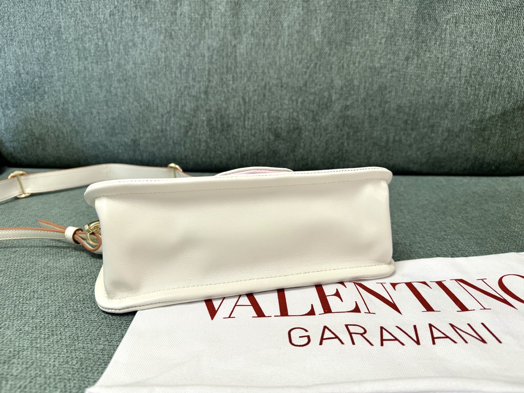 Va1e*ntin0 vlogo signature bag-26*1399cm