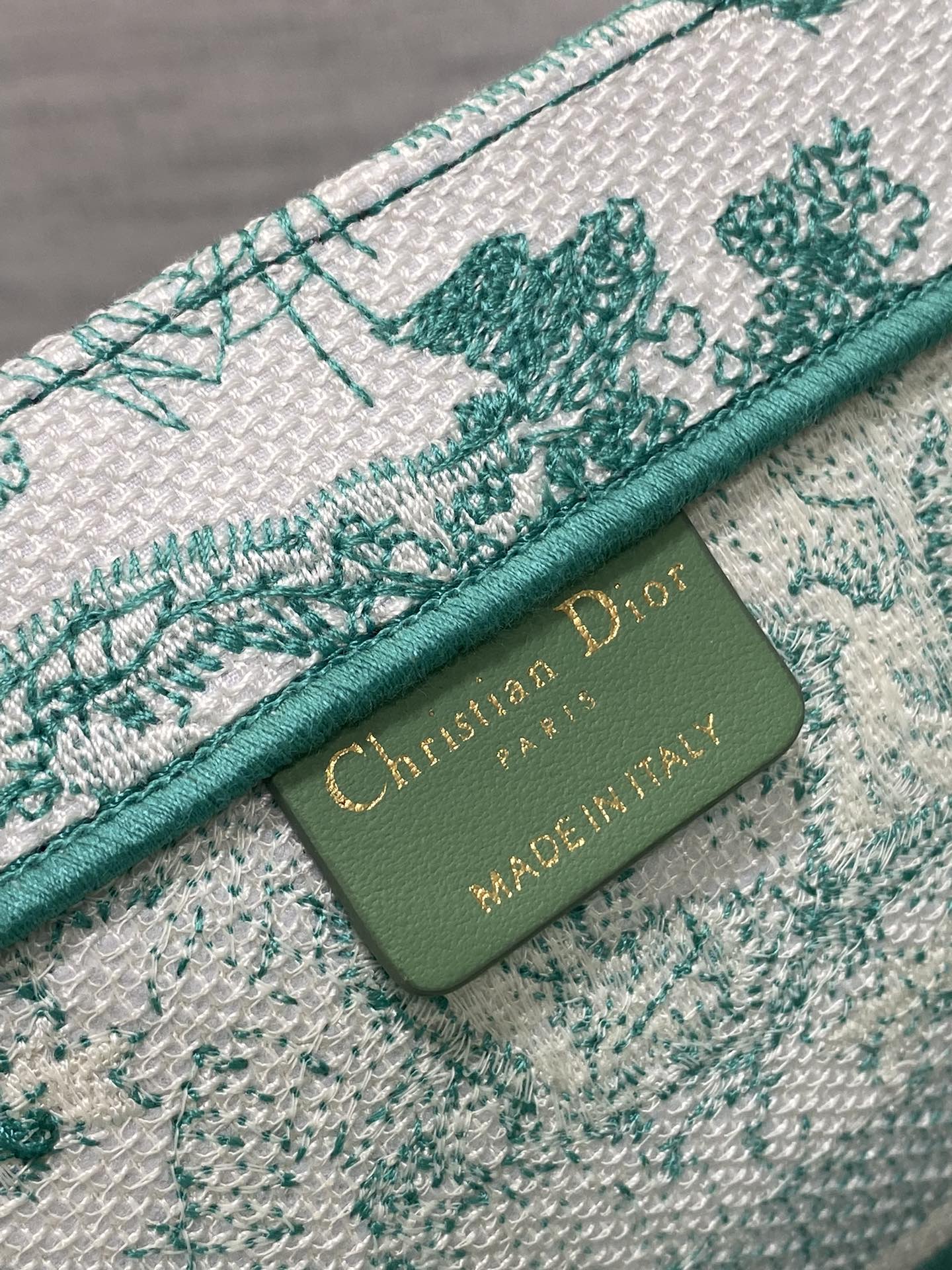 D*or small book tote-36.5cm