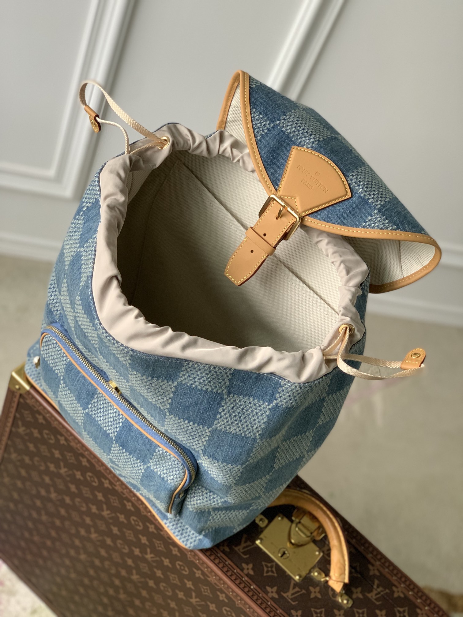 l0*is V*t0n montsouris backpack-32 x 40 x 19cm
