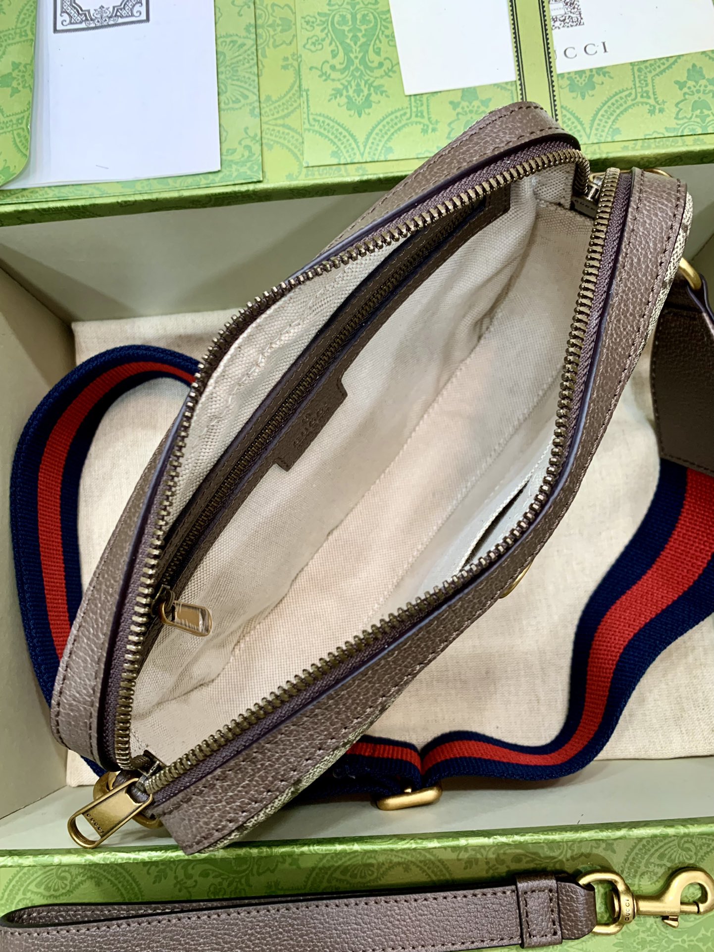 G*u*i ophidia bag-23.5x 16 x 4.5cm