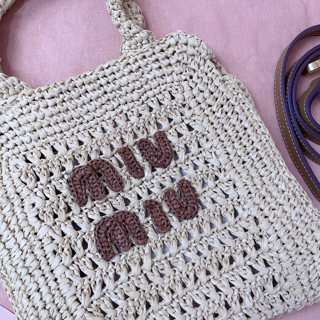 M*um*u raffia shoulder bag-22x 22.5x7.5cm
