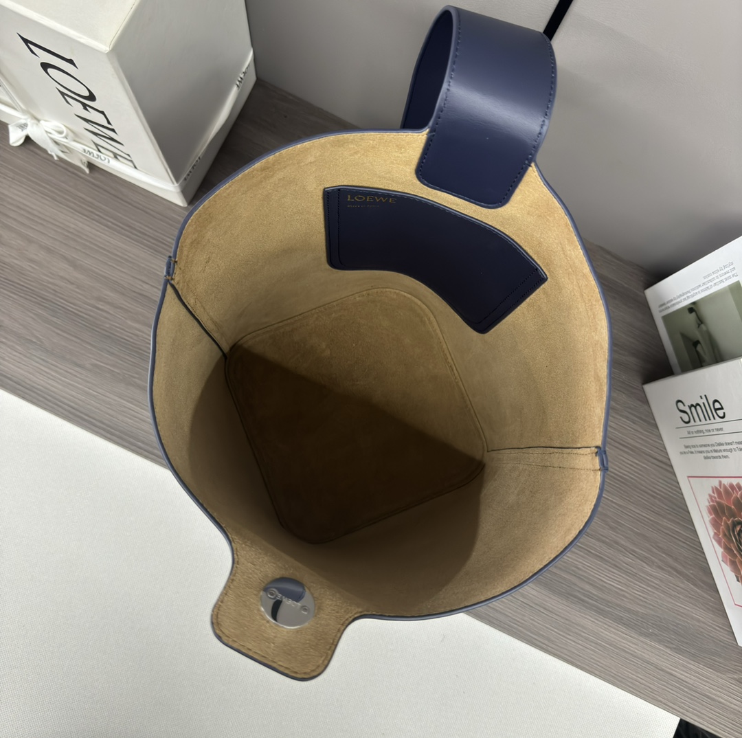 L0ew* pebble bucket bag-24.5*23.5*28cm