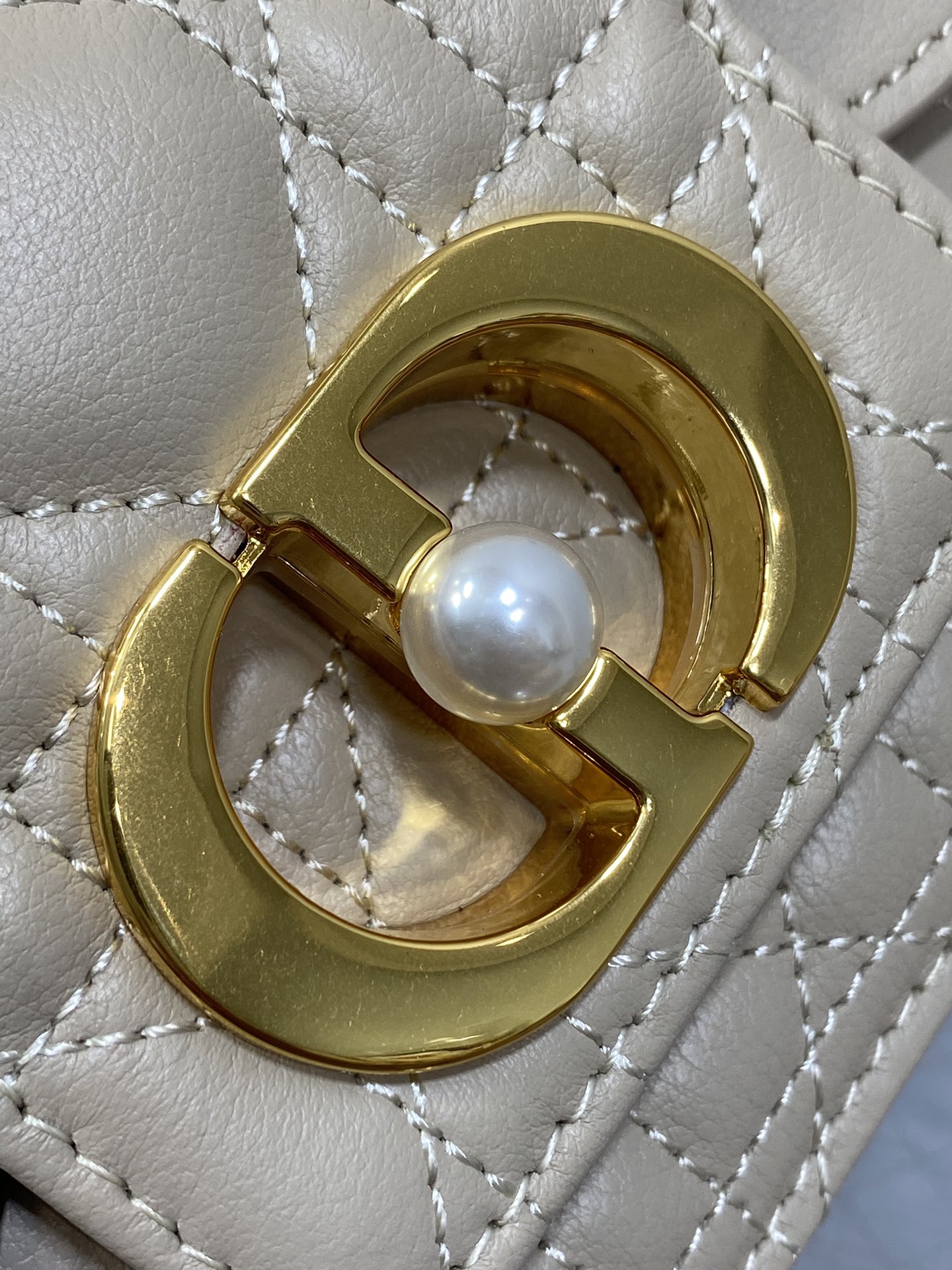 small D*or jolie top handle bag-22*8*14cm