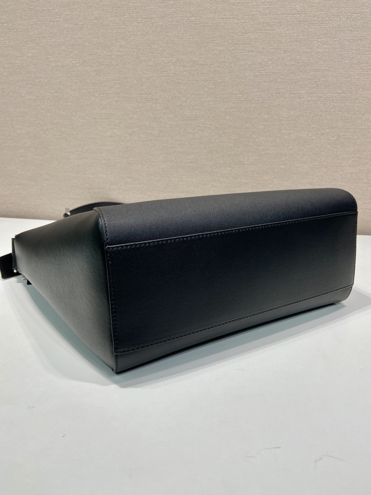 Pra*a 2vh177 messenger bag-30*27.5*14cm
