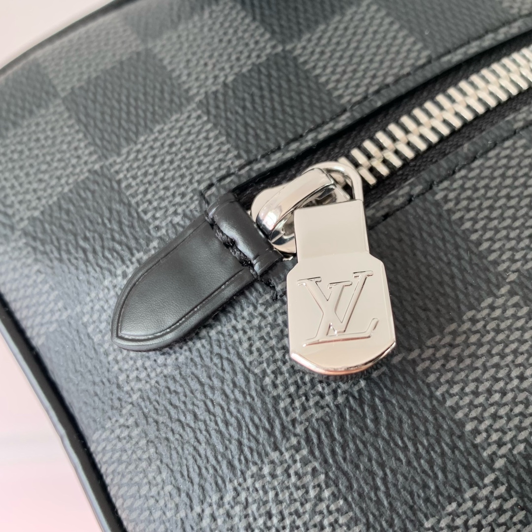 l0*is V*t0n locker dopp kit pouch -23 x 13 x 12cm