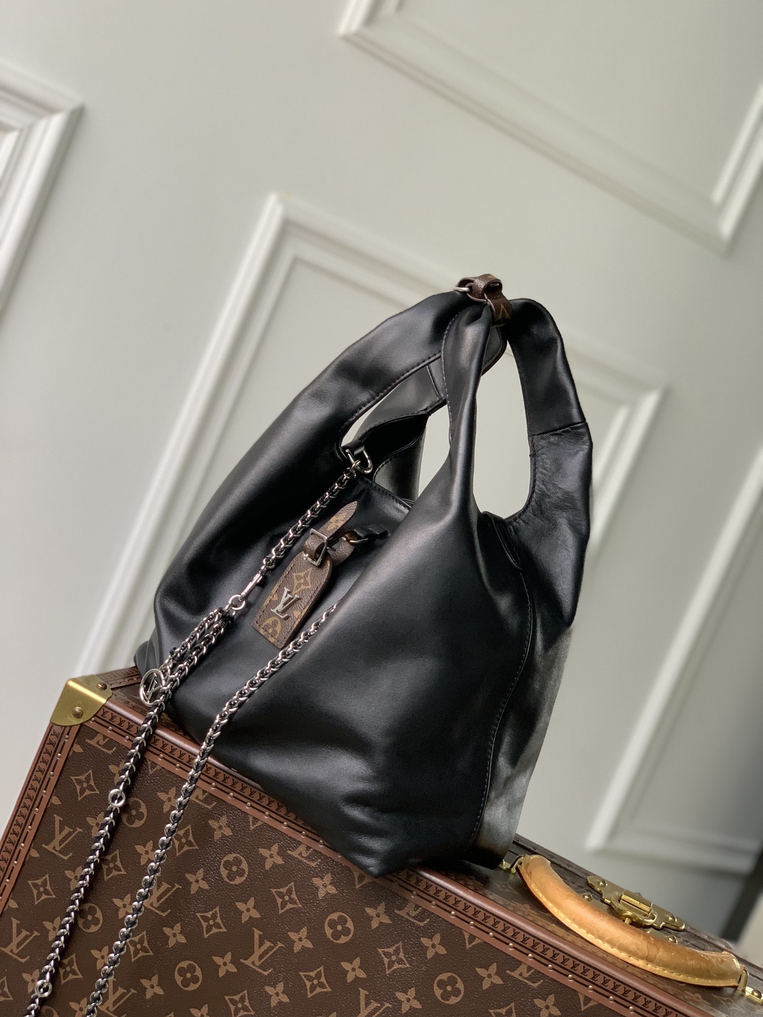 l0*is V*t0n dark side atlantis mm handlebag-30 x 41 x 11cm