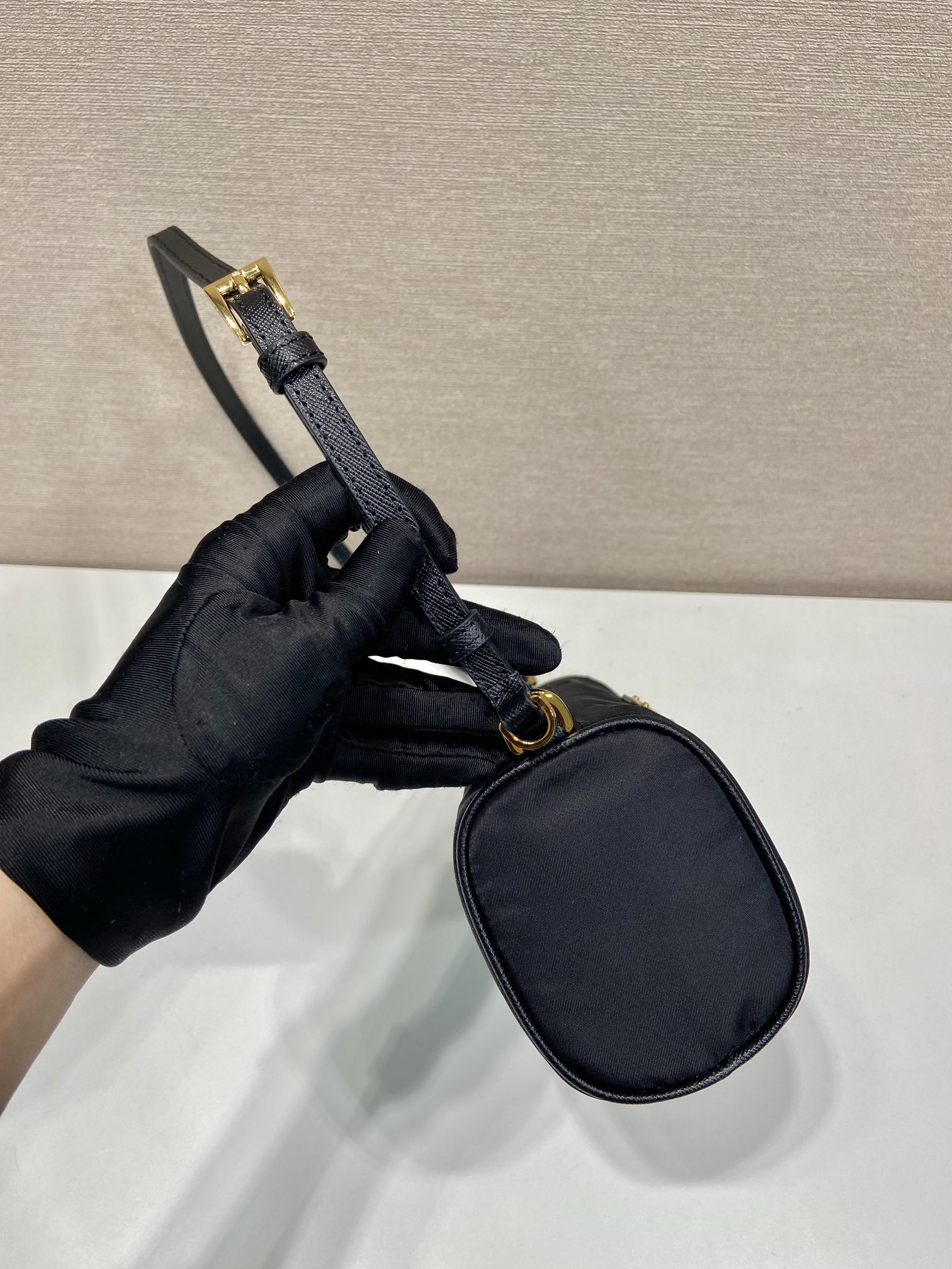 Pra*a 1ne058 underarm bag-22*9*7.5cm