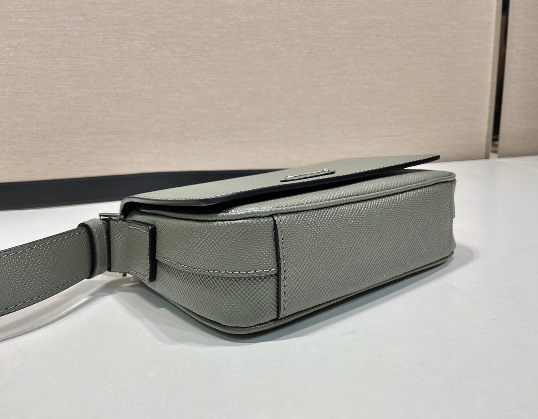 Pra*a shoulder 2vd061 bag-18*12.5*2.5cm