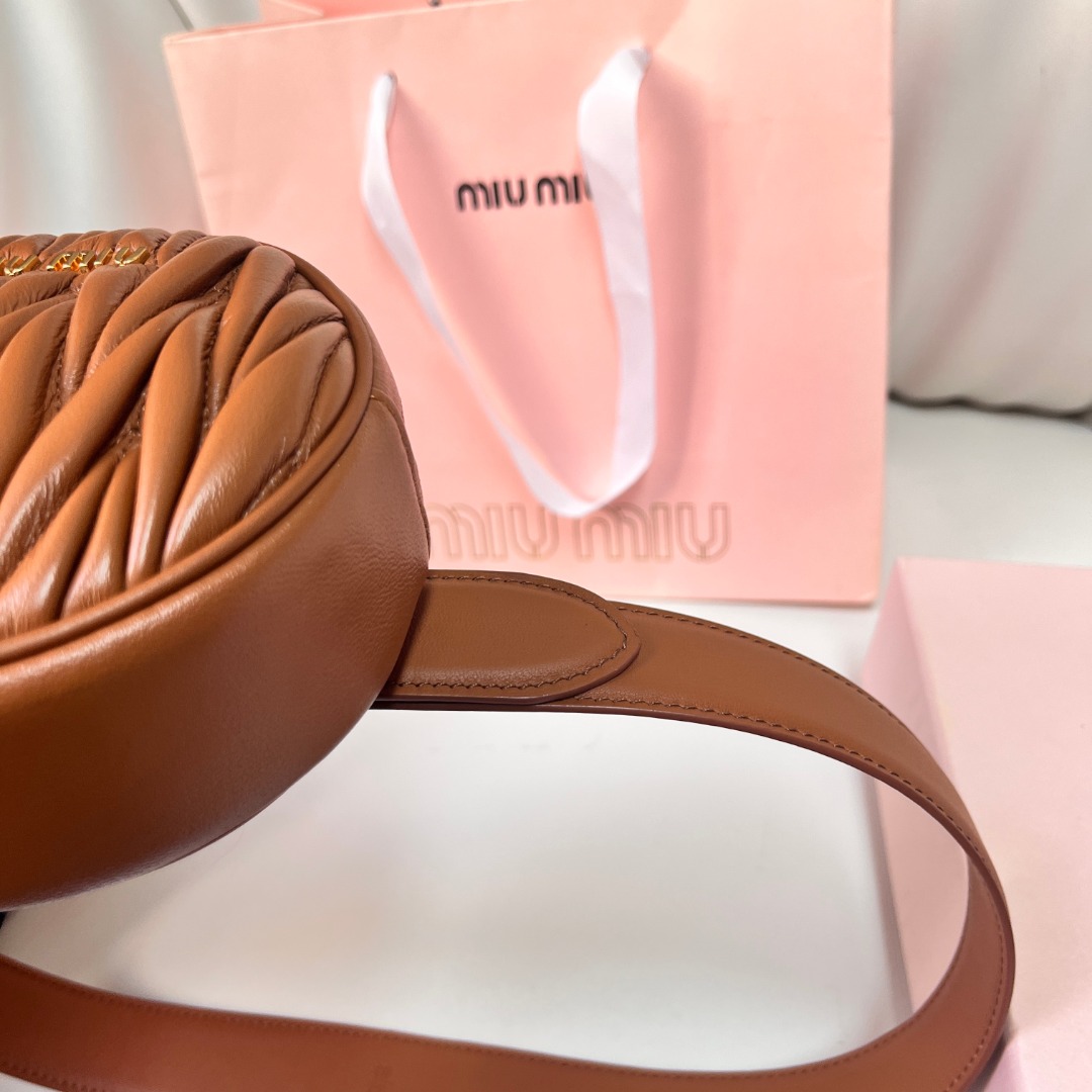 M*um*u belt bag