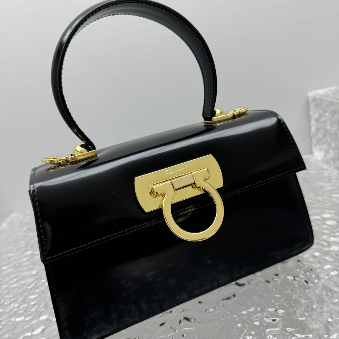 Ferragamo Top-handle Bag-21*13*8.5CM