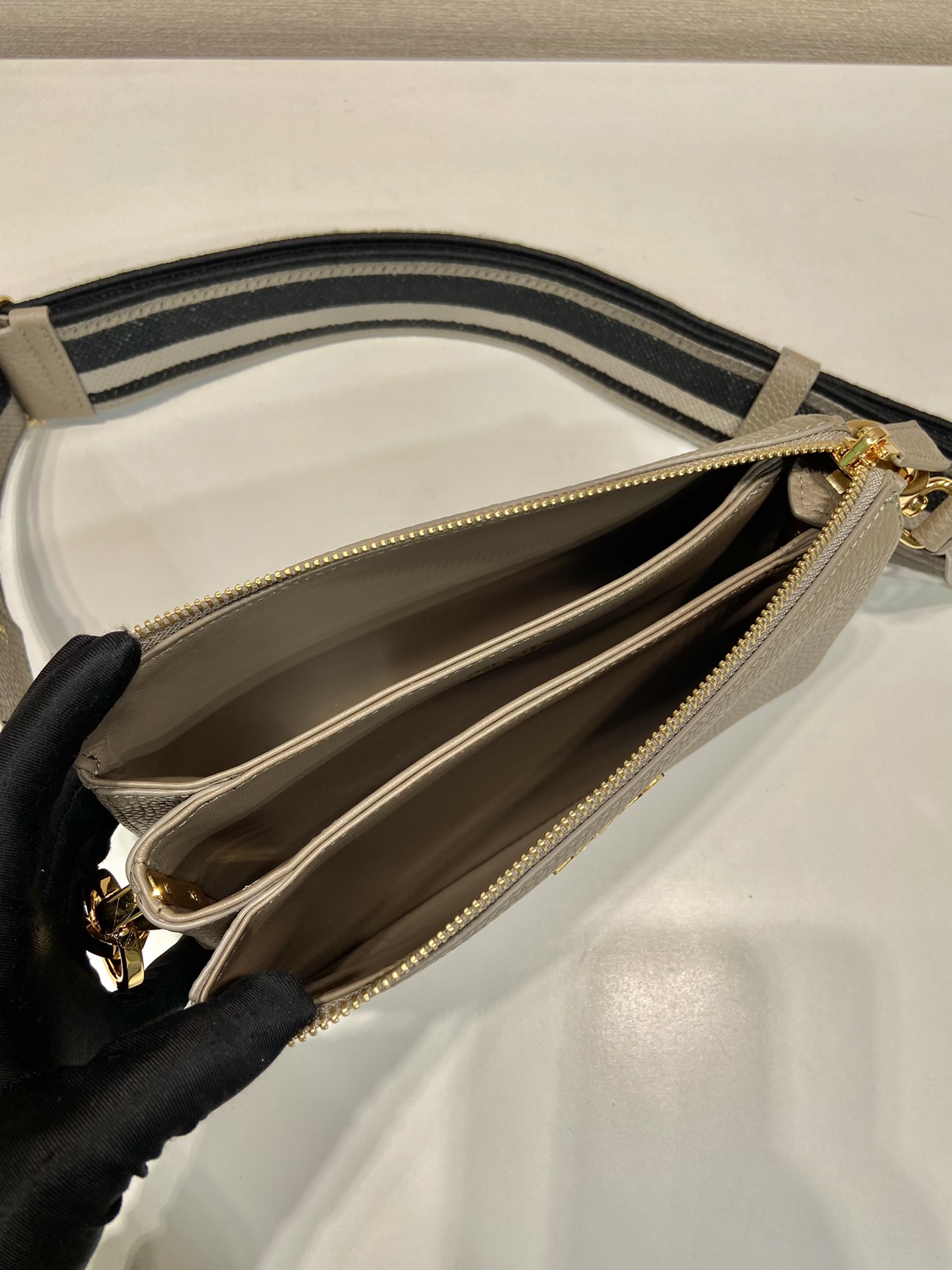 Pra*a leather shoulder bag-1bh194-25*14*6.5cm