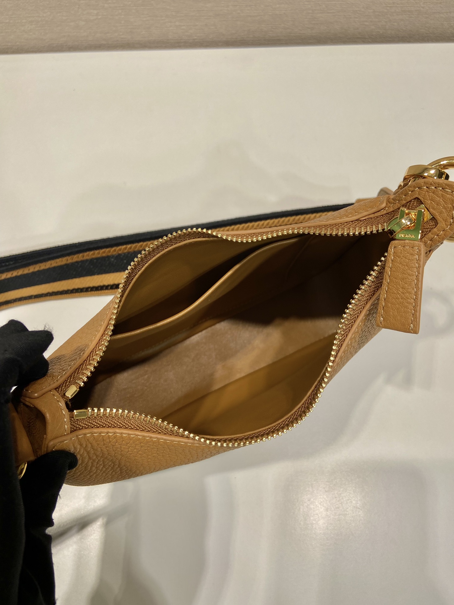 Pra*a leather shoulder bag-1bh193-24*18*6cm