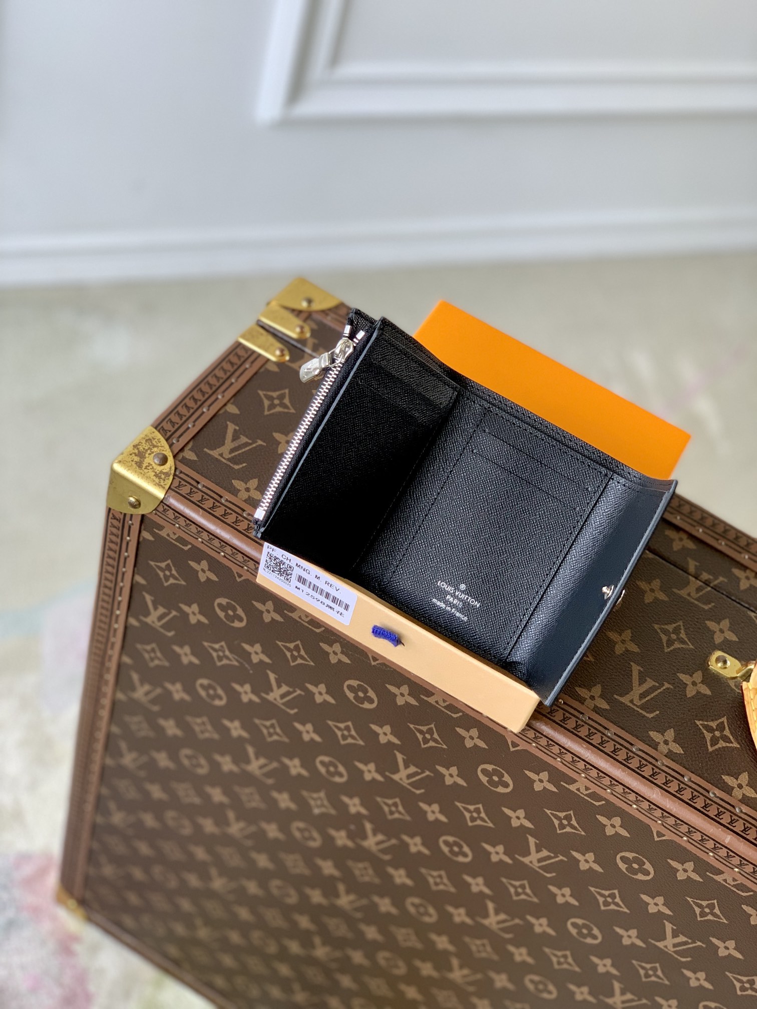 l0*is V*t0nvictor wallet-m12598-11.5 x 9 x 2.5cm