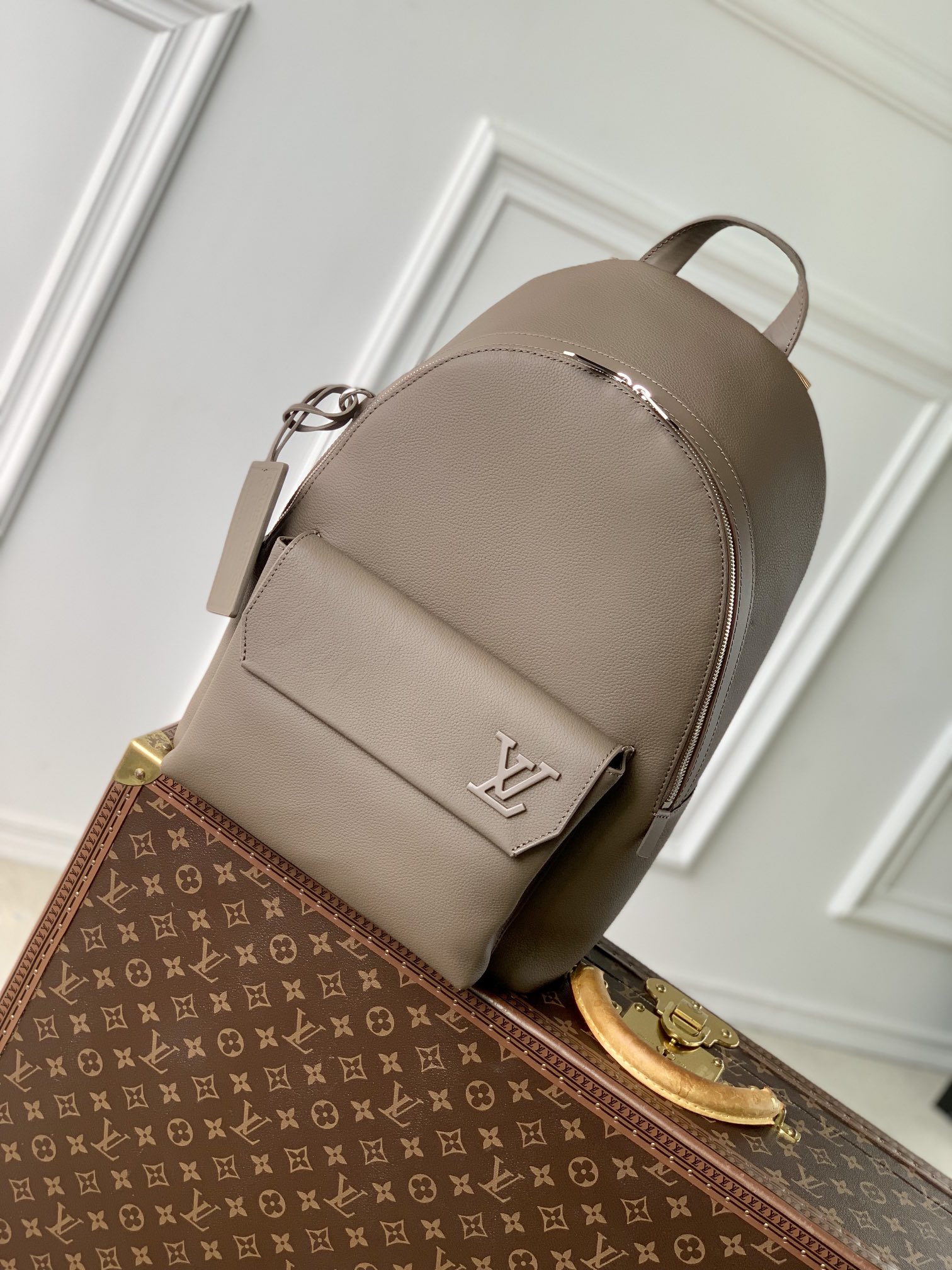 l0vis Vvtt0n takeoff backpack-43 x 14 x 30cm