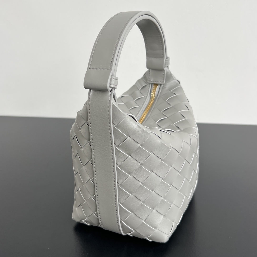 b0tt*ga Ven*ta bv wallace-17x13.5x5.3cm